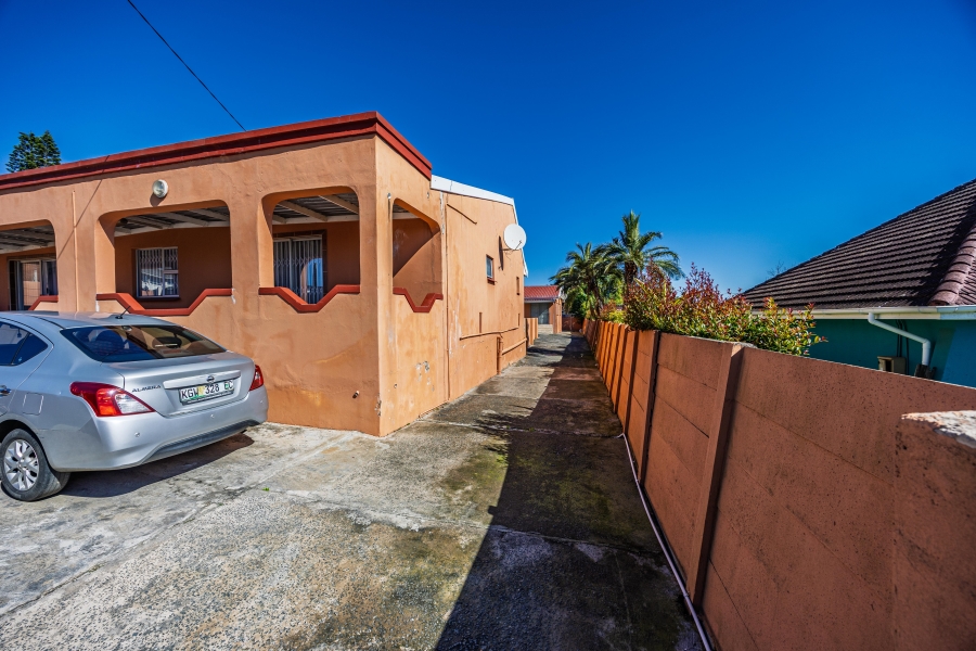 10 Bedroom Property for Sale in Greenfields Eastern Cape